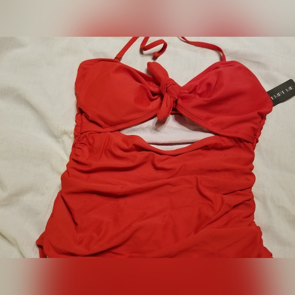 NWT red racy rauched swimsuit slimming - Picture 4 of 7
